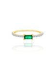 Gilda -Solitaire Emerald Diamond Ring