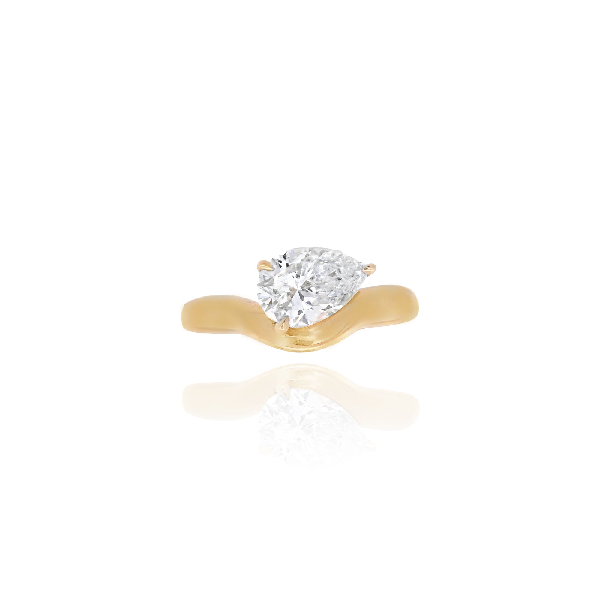 Mossa - Curved Pear Diamond Ring