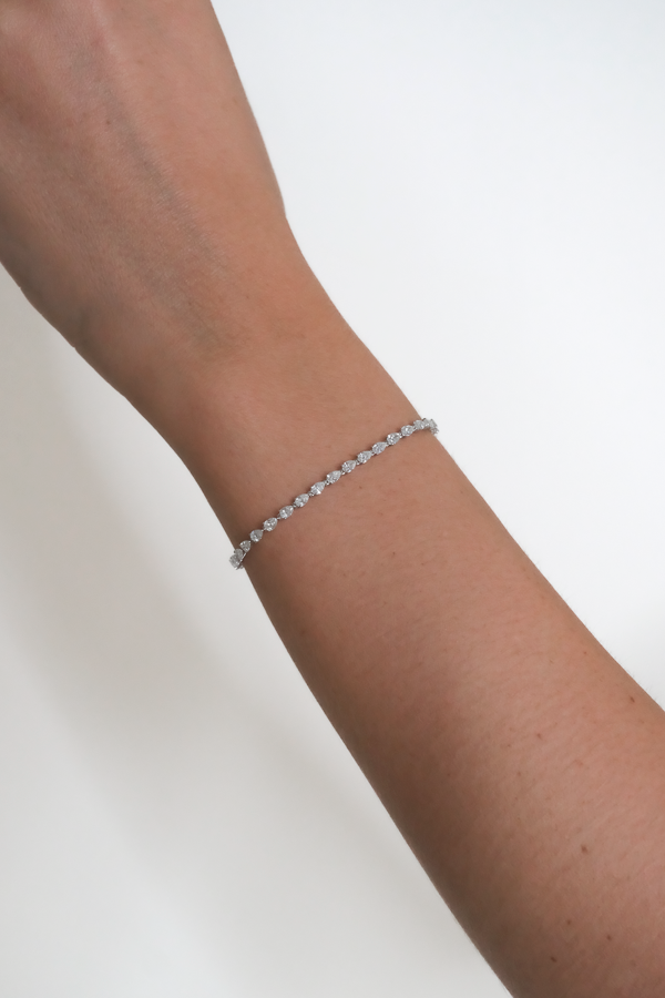 Connie - Pear tennis bracelet