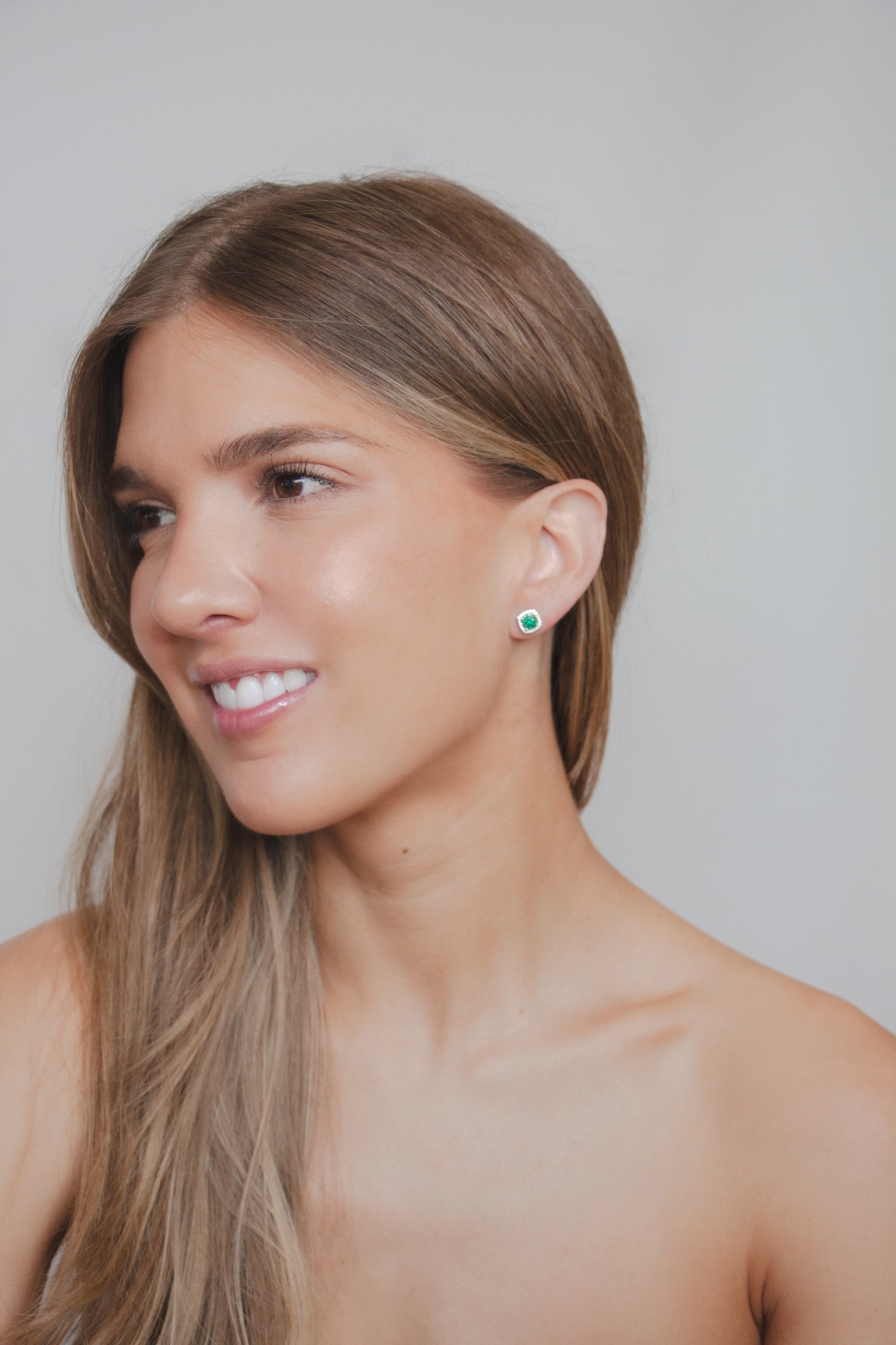 Regina - Emerald Square Earrings