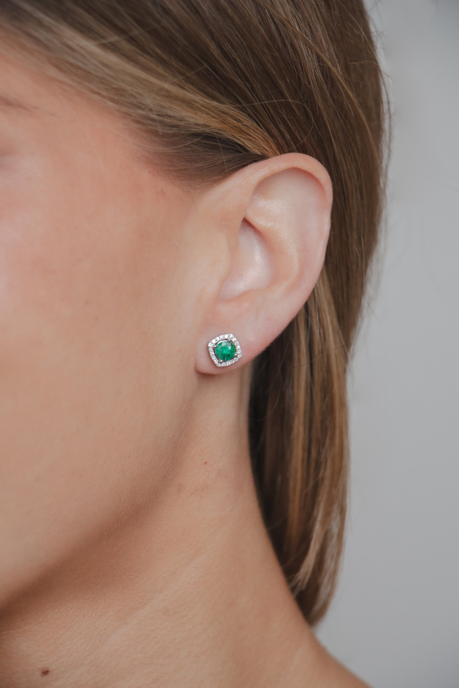 Regina - Emerald Square Earrings