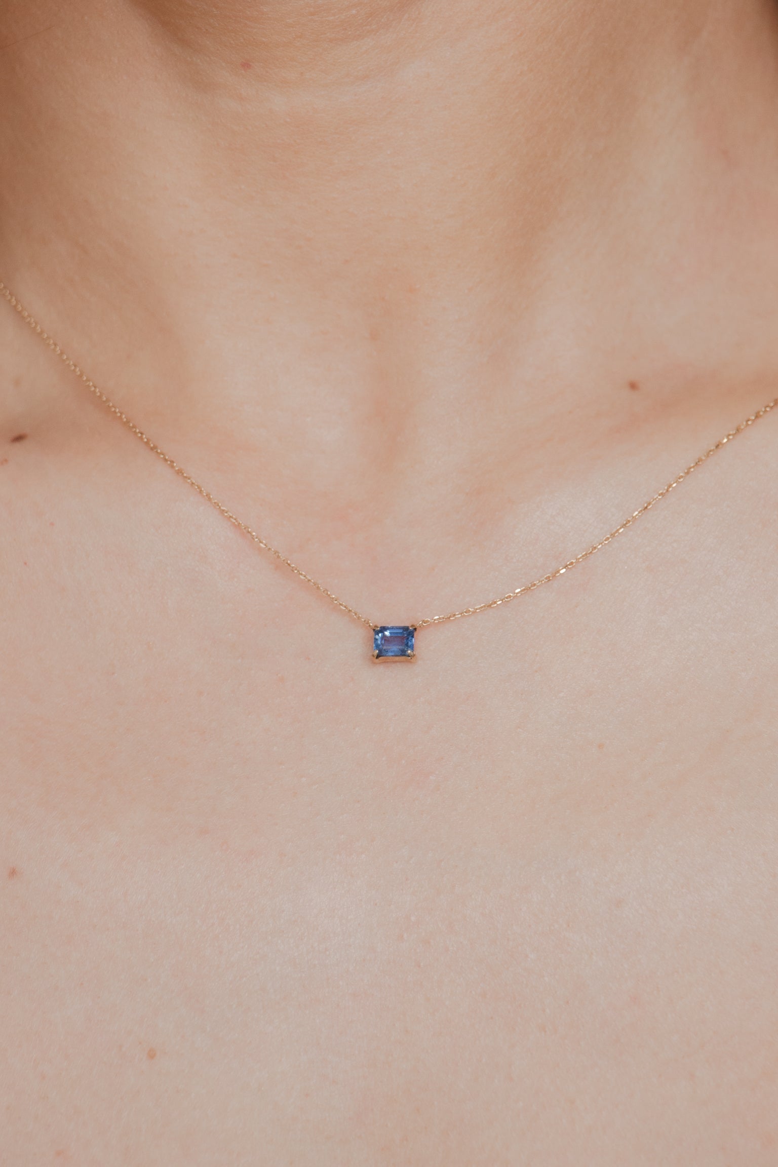 Zoe - Solitaire Sapphire Necklace