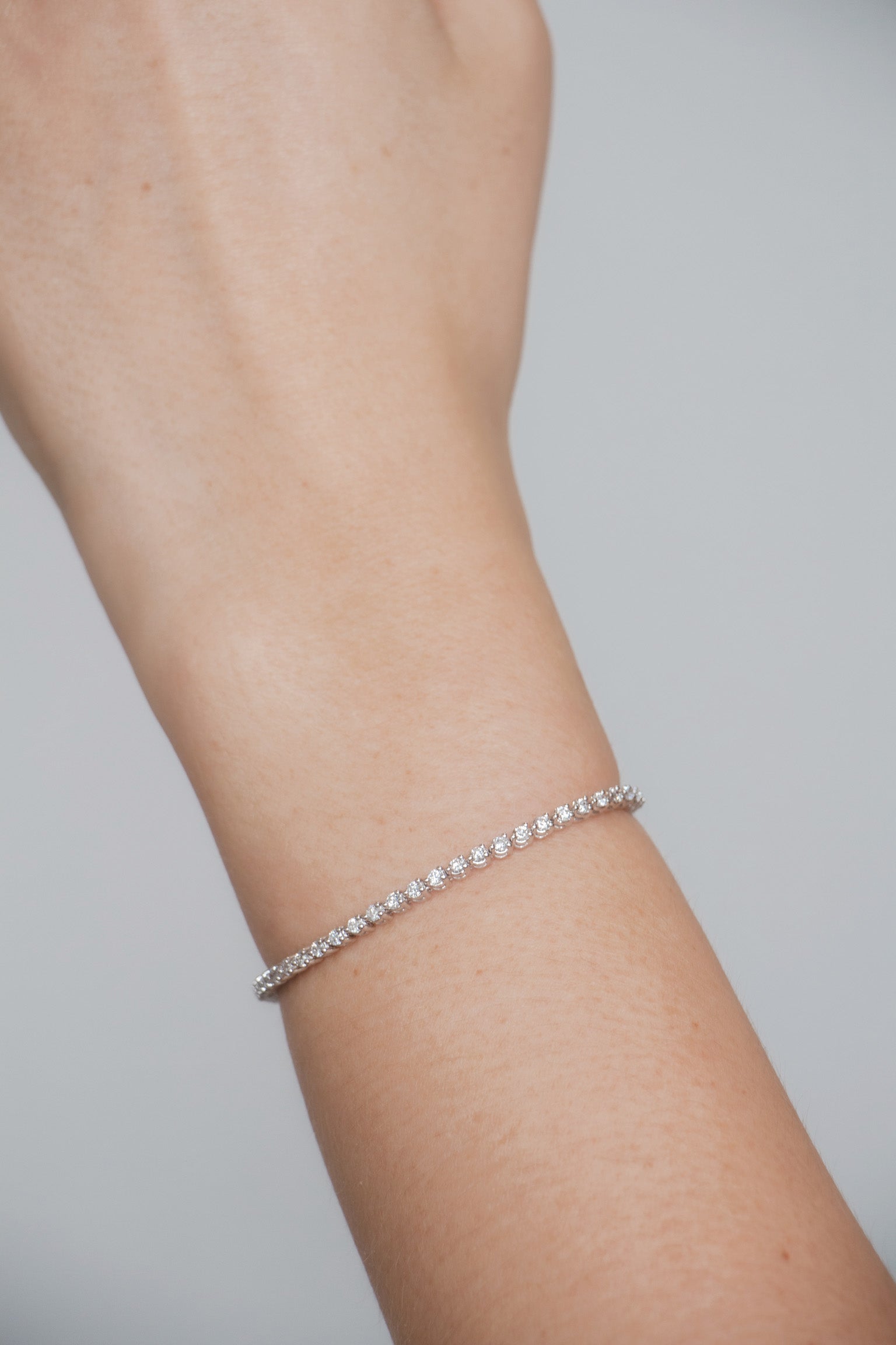 Iris - Three Prong Tennis Bracelet