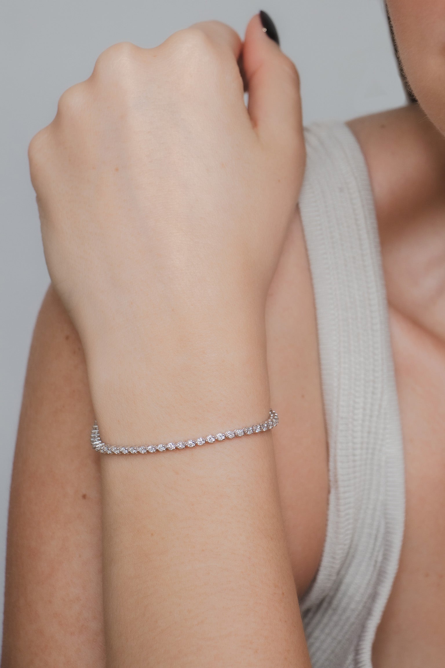 Iris - Three Prong Tennis Bracelet